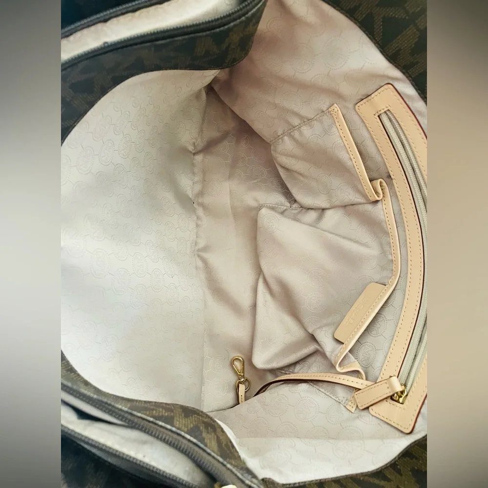 MICHAEL KORS brown logo large Voyager crossgrain leather tote shoulder bag - Picture 10 of 10